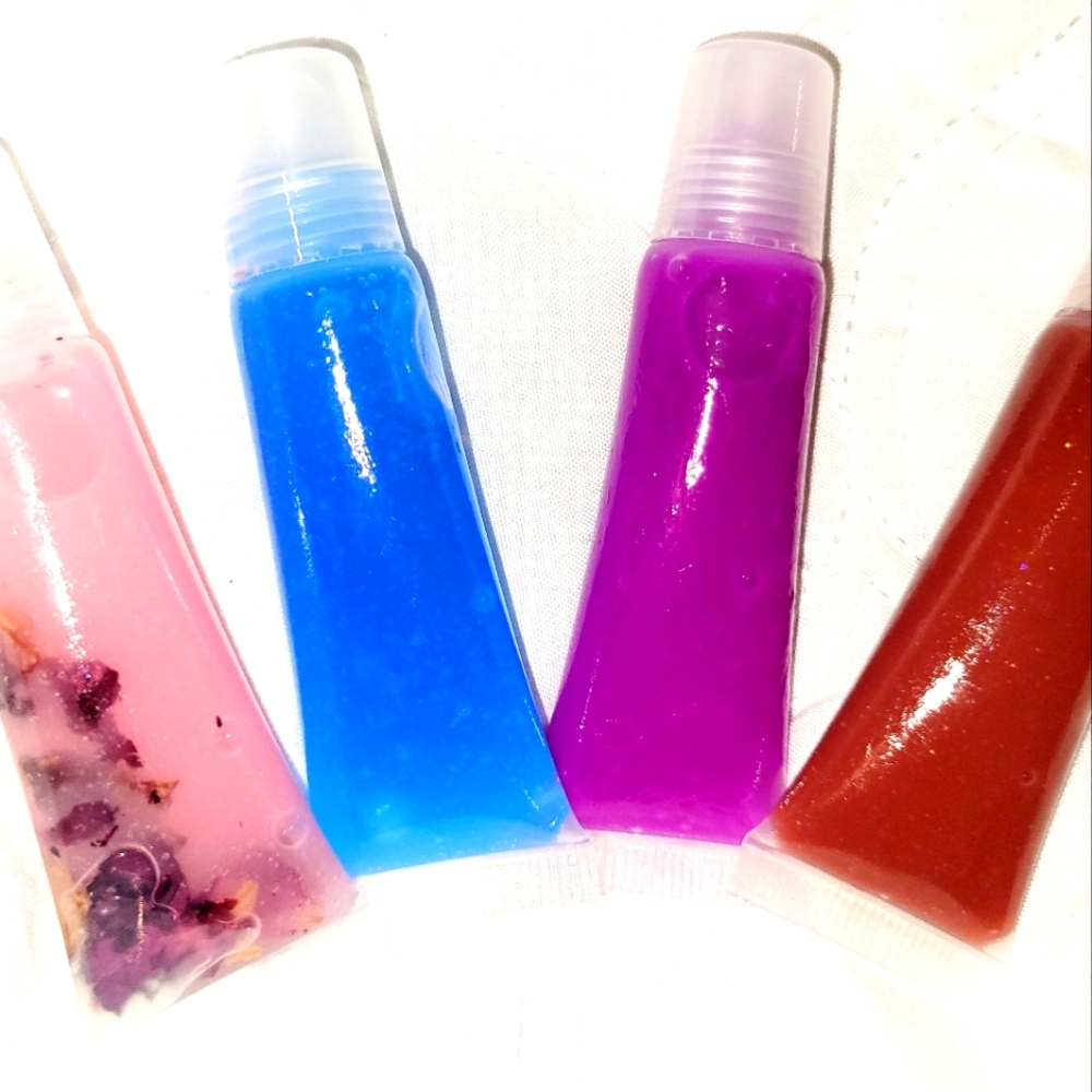 Lip glosses scented or unscented